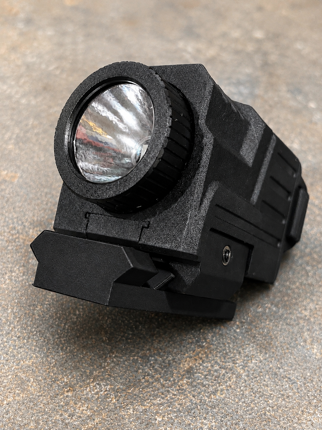 Custom flashlight bracket
